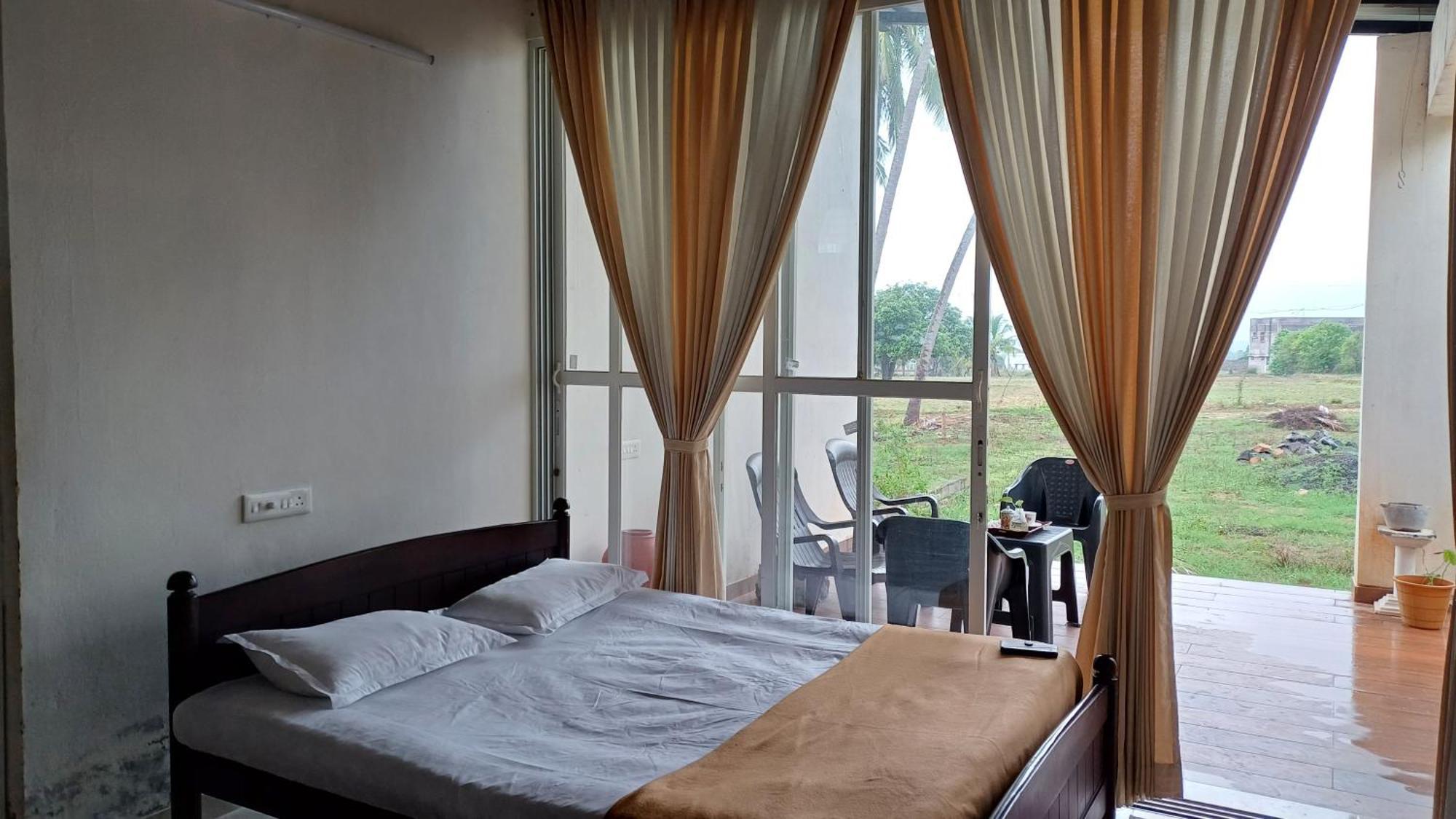 Shi'S Unique & Private 180 Degree Glass House In Pollachi Bagian luar foto